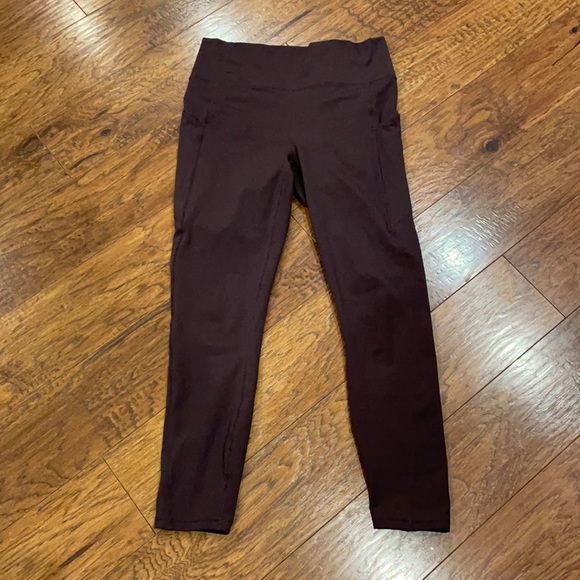 Fabletics Anywhere High-Waisted Pureluxe Plum Leggings Size Medium - Picture 6 of 14